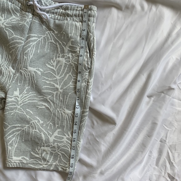 Men’s Shorts - Picture 7 of 8